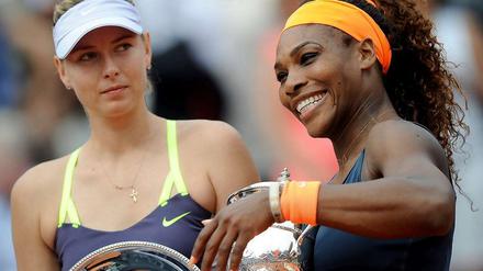 Zweite sein. Das gefällt der ehrgeizigen russischen Tennisspielerin Maria Scharapowa (links) überhaupt nicht. Vor allem dann nicht, wenn die Amerikanerin Serena Williams gewinnt. Seit neun Jahren gelang es Scharapowa nicht mehr, Williams zu besiegen. Das Foto zeigt die beiden Rivalinnen, nachdem Williams die French Open gegen Scharapowa gewonnen hatte. 