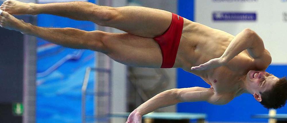 Schraubte sich zu EM-Gold. Illja Kwascha aus der Ukraine gewinnt in Rostock das Kunstspringen vom Ein-Meter-Brett. 