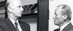Freunde. Der frühere norwegische Verteidigungsminister Thorvald Stoltenberg (links) im Gespräch mit Willy Brandt 1984 über den Konflikt in Nicaragua. 