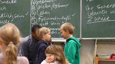 Erlernt. n der Forschung ist klar: Als Erstes müssen Kinder lernen, dass unsere Schrift an der Lautform der Wörter anknüpft.