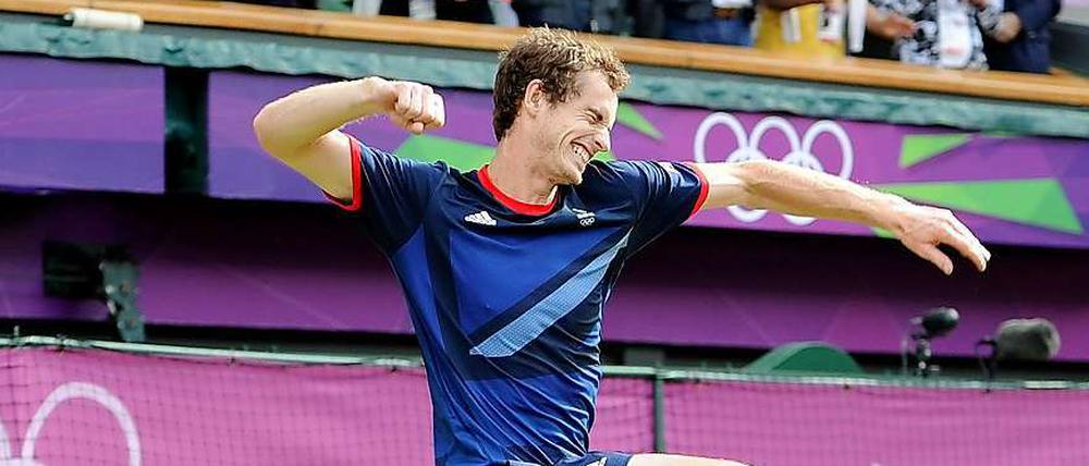 Murray springt vor Freude in die Höhe.