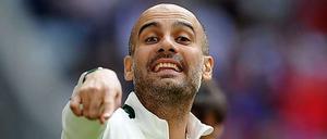Richtungsweisend. Josep Guardiola bei seinem ersten Training als neuer Bayern-Coach.