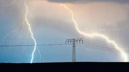 Aus heiterem Himmel kommen die steigenden Strompreise nicht. Foto: picture-alliance/dpa