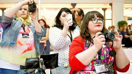 Modeblogger strömen zur ersten Berliner Modemesse für große Größen "Curvy is sexy".