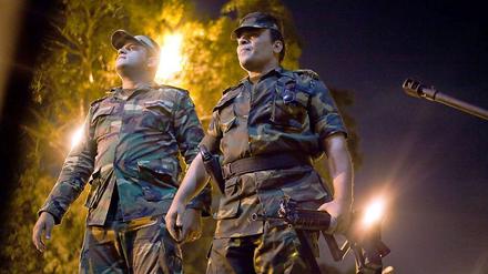 Die Armee hat in Ägypten die vollständige Kontrolle übernommen.