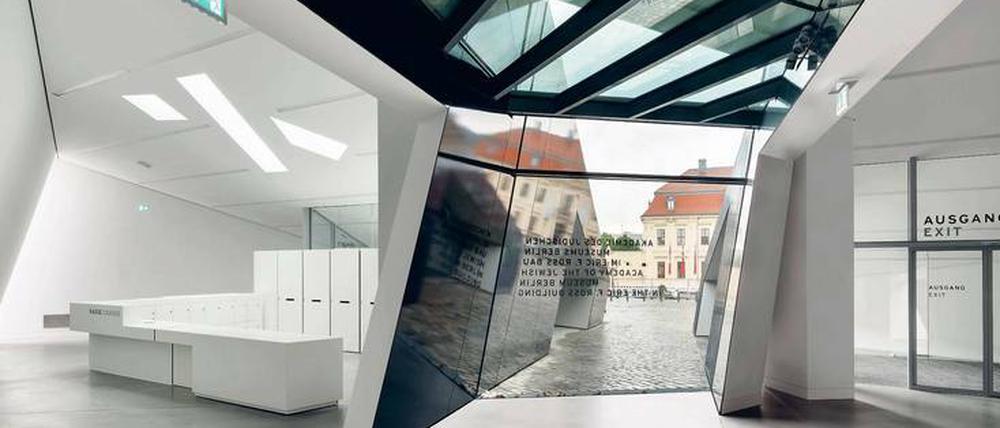 Das verwinkelte Entrée der Jüdischen Akademie in der Berliner Lindenstraße