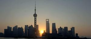 Das Land der aufgehenden Sonne schwächelt. Die Aussichten der Industrieländer dagegen hellen sich auf.