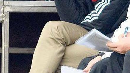 Alles Kopfsache. Pep Guardiola will seine Spieler erst einmal kennenlernen und will, dass seine Spieler ihn kennenlernen. Foto: dpa