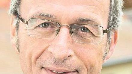 Friedemann Schmoll (51) ist Volkskundler an der Universität Jena. 2009 veröffentlichte er das Buch „Abgeschmeckt und Aufgedeckt“, in dem er über weltweite Essgewohnheiten schreibt.