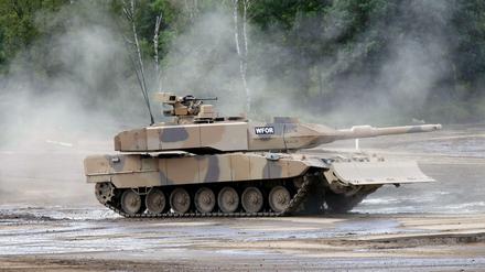 So sieht er aus. Der bei den Saudis favorisierte Leopard-Kampfpanzer wird es wohl nun doch nicht bis zum Wüsteneinsatz schaffen.