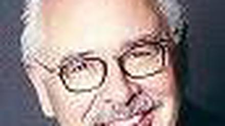 Elmar M. Giemulla ist Honorarprofessor für Luftrecht an der TU Berlin und Verfasser einschlägiger Kommentare.