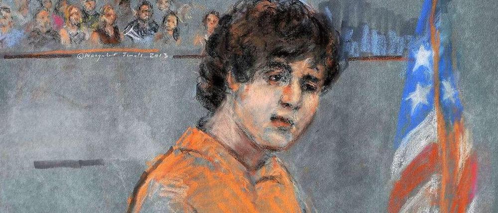 Dschochar Zarnajew muss sich bei seinem ersten Tag vor Gericht zur Anklage äußern. Der Vorwurf: Mehrfacher Mord.