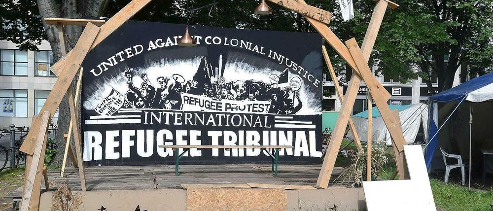 Seit Monaten haben Flüchtlinge am Oranienplatz ihr Camp aufgeschlagen, um auf ihre Forderungen nach Verbesserungen in der Asylpolitik aufmerksam zu machen. 