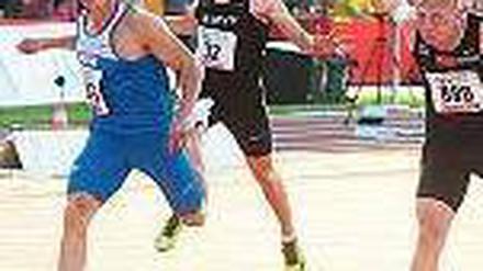 Kurs Moskau. Julian Reus (l.) wird Deutscher Meister über 100 Meter. Foto: dpa