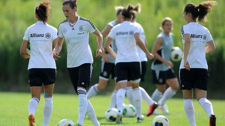 Die deutsche Nationalmannschaft beim Training für die EM.