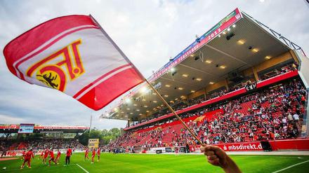 Mit der neuen Tribüne in die Bundesliga? Union Berlin funktioniert auch in der zweiten Liga - doch träumen darf erlaubt sein.
