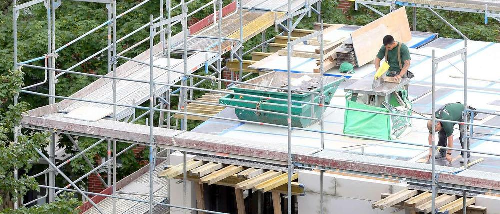 Der Immobilienmarkt in Deutschland boomt. Immer mehr Deutsche investieren ins Eigenheim.