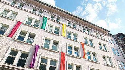 Jung und Alt helfen sich in dem Wohnprojekt in der Niebuhrstraße gegenseitig.