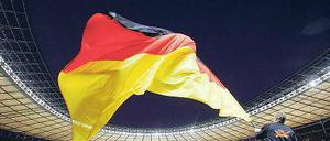 Licht an,Fahne raus.Im August steht fest, ob in Berlin wieder ein großes Fußball-Turnier ausgetragen wird. Das letzte ist ja schon ein paar Jahre her. [