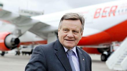 In der Kritik: Berliner Abgeordnete kritisieren den BER-Chef Hartmut Mehdorn wegen der geplatzten Teileröffnung des Flughafens.