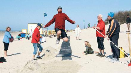 Nur im Strandkorb zu liegen, ist langweilig. Langeoog ist ein Dorado für Aktive. Manche trainieren hier sogar fürs Sportabzeichen.