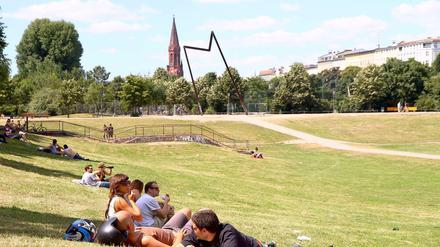 Trügerische Idylle: Der Görlitzer Park ist zum Drogenumschlagplatz verkommen, klagen die Anwohner. Die Polizei versucht mit regelmäßigen Razzien, die Szene einzudämmen.