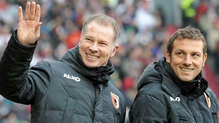 Manager Stefan Reuter (l.) und Trainer Markus Weinzierl wollen den FC Augsburg in der Bundesliga weiter etablieren.