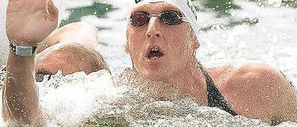Gut angeschlagen. Thomas Lurz am Ende des Schwimm-Marathons im Meer vor Barcelona. Foto: dpa