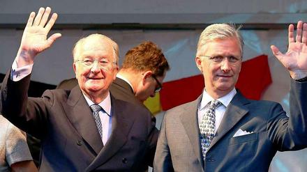 Traditionslinie: Der ehemalige König von Belgien, Albert II., und der jetzige König Philippe.