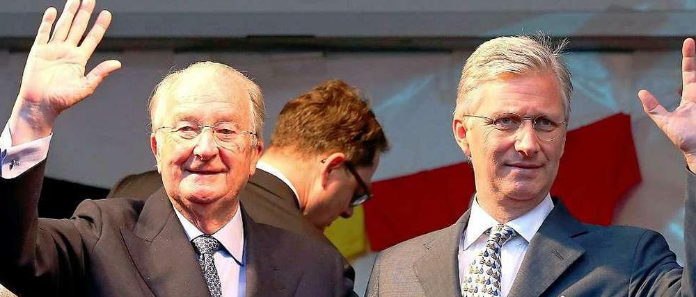 Traditionslinie: Der ehemalige König von Belgien, Albert II., und der jetzige König Philippe.