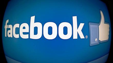 Geht es nach Alexander Dix, ist Facebook für Berlins Lehrer im Dienst bald tabu.