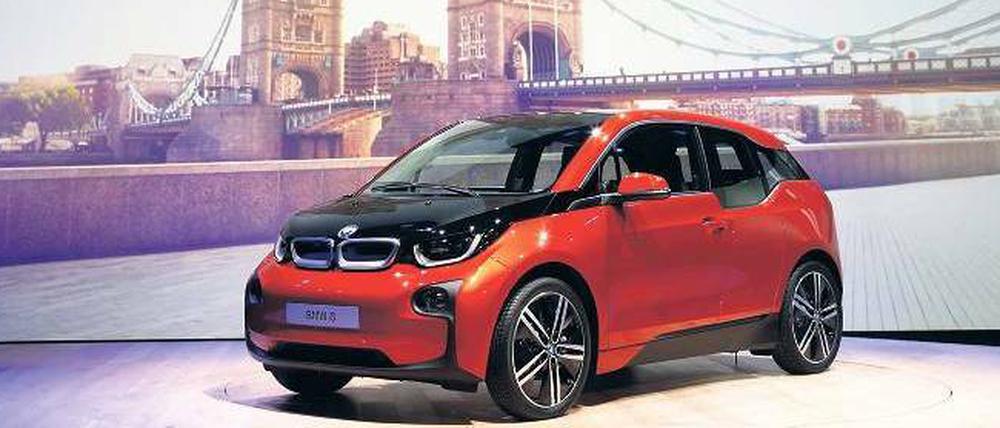 So sieht er aus: BMW stellte am Montag in New York, Peking und London das Elektroauto vor, das in Leipzig gebaut wird.