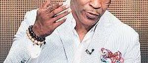 Zwirn statt Boxingshorts. Mike Tyson veranstaltet im Indianercasino. Foto: Reuters