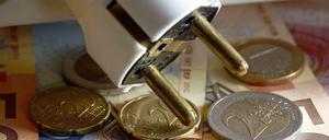 Noch nie haben Verbraucher so viel Geld für Energie zahlen müssen. Doch zum Jahreswechsel ziehen die Kosten weiter an.