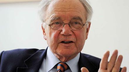 Er kennt das Amt des brandenburgischen Ministerpräsidenten, denn er hatte es selbst zwölf Jahre inne: Manfred Stolpe.