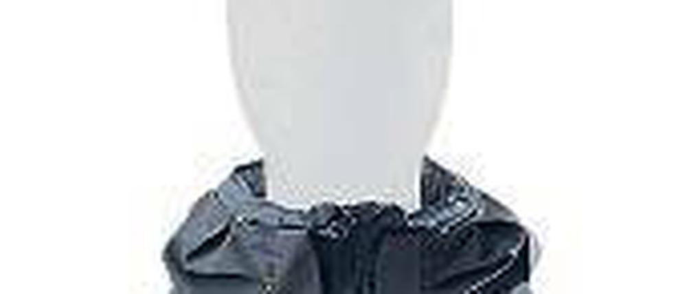 Halb Regenjacke, halb Robocop. Wer auf Military Chic steht, dem wird der 399 Euro teure Hövding gefallen. 