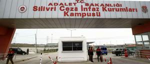 Das Gefängnis im Istanbuler Bezirk Silivri. Im Prozess gegen den mutmaßlichen Geheimbund Energekon wird am Montag das Urteil gefällt. 