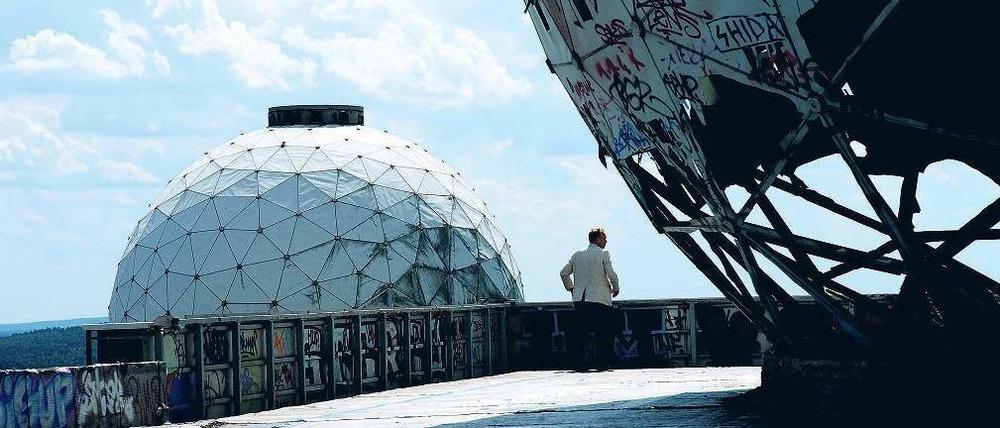 Die USA in Deutschland. Früher hatte die NSA eine Abhörstation in Berlin auf dem Teufelsberg. Nun gibt es nach Angaben des BND seit 2002 eine Vereinbarung über die Kooperation mit dem US-Geheimdienst.