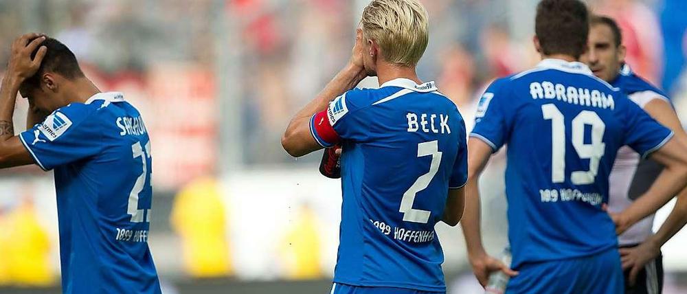 Frust im Kraichgau: Hoffenheims Spieler lassen die Punkte liegen.