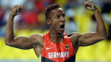 Weltmeister. Stabhochspringer Raphael Holzdeppe gewinnt bei der Leichtathletik-WM in Moskau die Goldmedaille. 