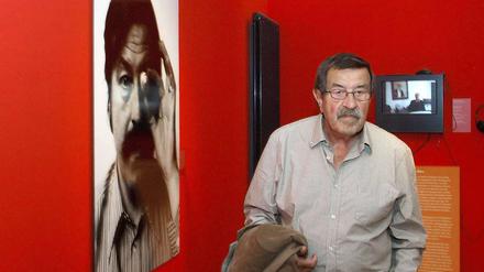 Die Wahl naht – und Günter Grass mischt sich wieder ein.