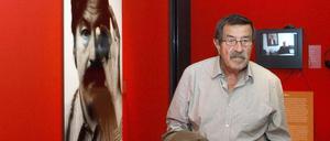 Die Wahl naht – und Günter Grass mischt sich wieder ein.