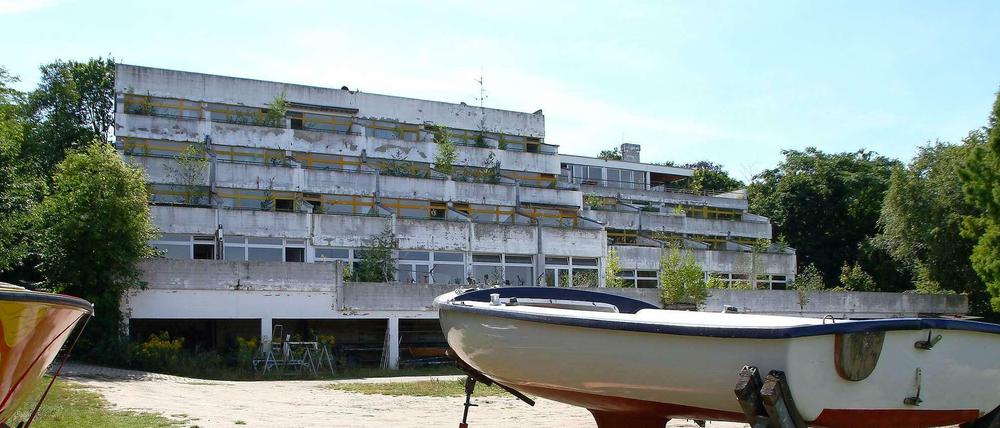 Das ehemalige Hotel Wannseeblick dämmert seinem Abriss entgegen.