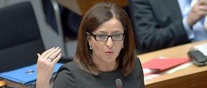 Die Berliner Senatorin für Arbeit, Integration und Frauen bei einer Sitzung im Abgeordnetenhaus. 