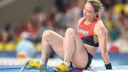 Hart gelandet. Silke Spiegelburg sprang Saisonbestleistung und wurde dafür doch nicht mit einer Medaille belohnt. Foto: dpa