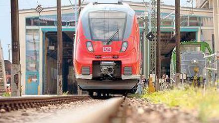Einsteigen, bitte, Zug fährt ab. Nächster Halt: Rosenheim. Foto: dpa