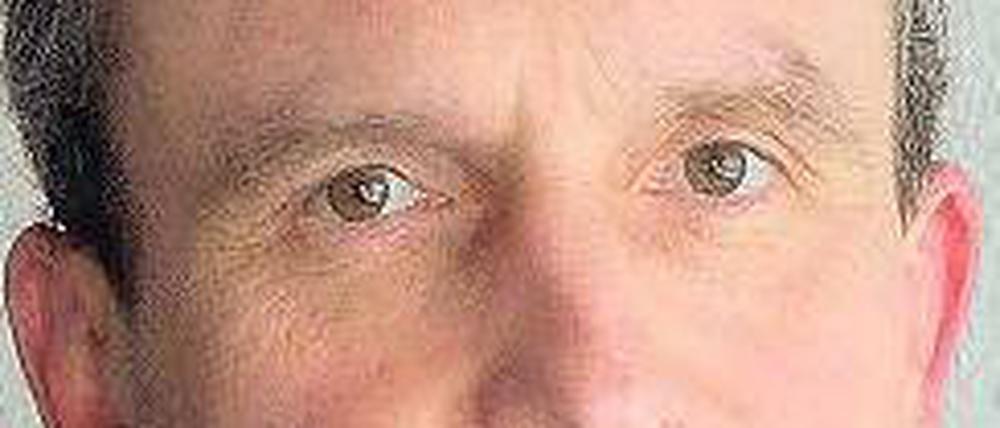  Thomas Geisel, 49, arbeitet als Manager für einen Energiekonzern. Der fünffache Vater lebte acht Jahre lang in Berlin und kandidiert nun in Düsseldorf fürs Amt des Oberbürgermeisters.