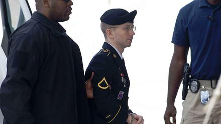 Der Wikileaks-Informant Bradley Manning ist am Mittwochnachmittag in den USA zu 35 Jahren Haft verurteilt wurden.