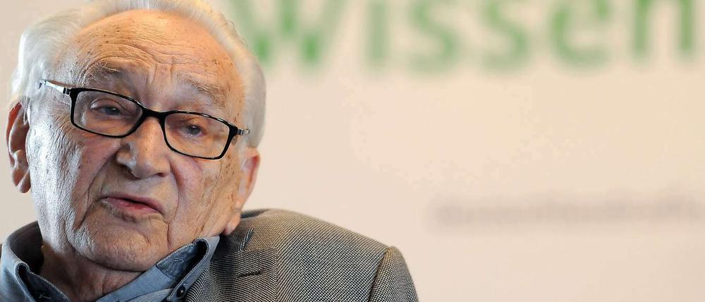 Egon Bahr prognostiziert, dass die USA Deutschland auch in Zukunft ausspähen werden.