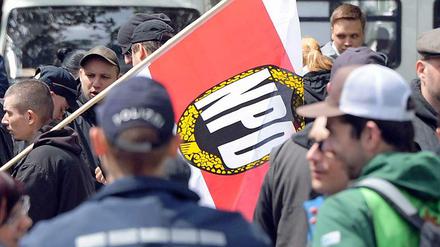 Schwierige Aufgabe. Am Sonnabend wird die Polizei wieder Rechtsextreme und Gegendemonstranten trennen müssen. 